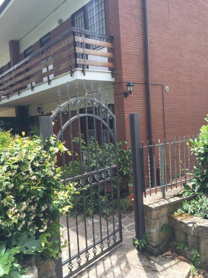 Spaziosa Villa Bifamiliare كامباغنانو دي روما المظهر الخارجي الصورة